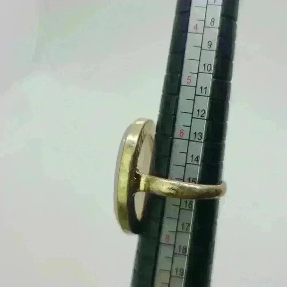 Vintage Gold-toned rose quartz light gree jade stone rings size 7 and si… - Picture 12 of 17